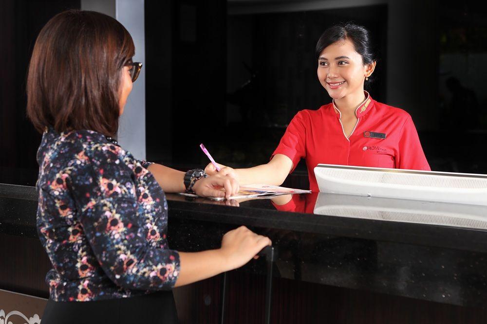 Luxury Malioboro Hotel Yogyakarta Bagian luar foto