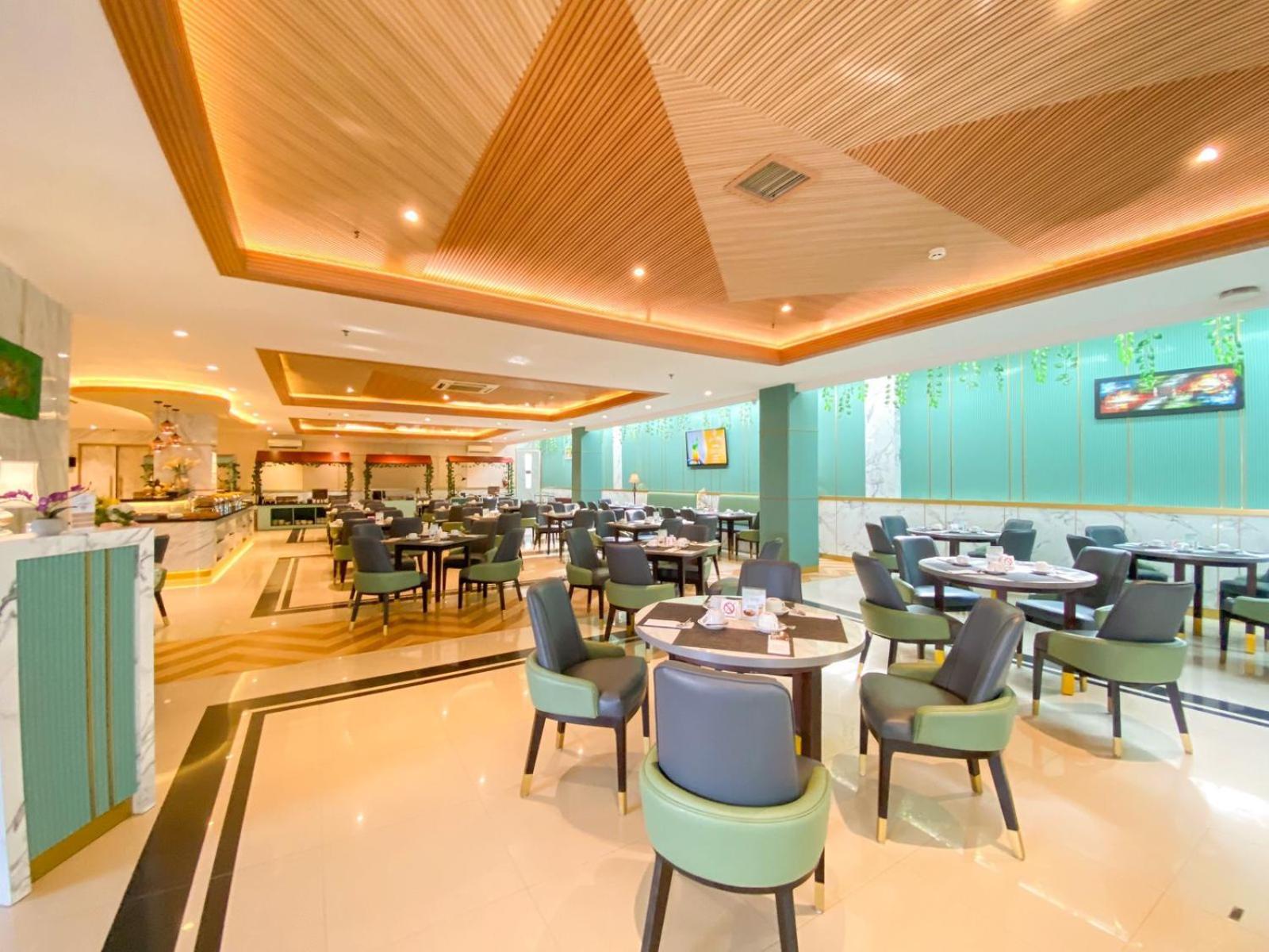 Luxury Malioboro Hotel Yogyakarta Bagian luar foto