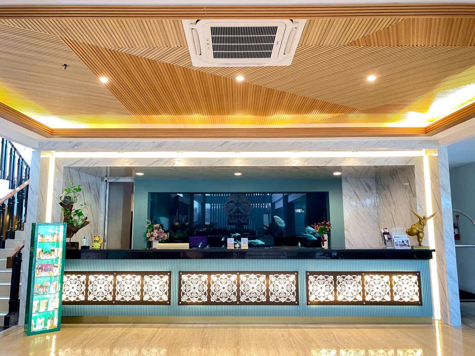 Luxury Malioboro Hotel Yogyakarta Bagian luar foto