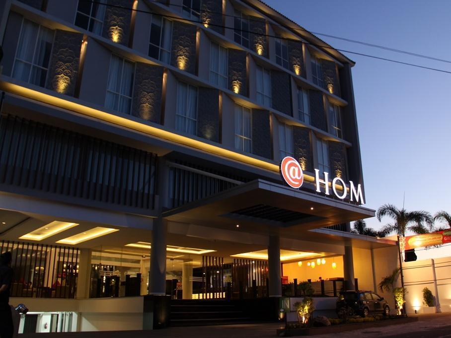 Luxury Malioboro Hotel Yogyakarta Bagian luar foto