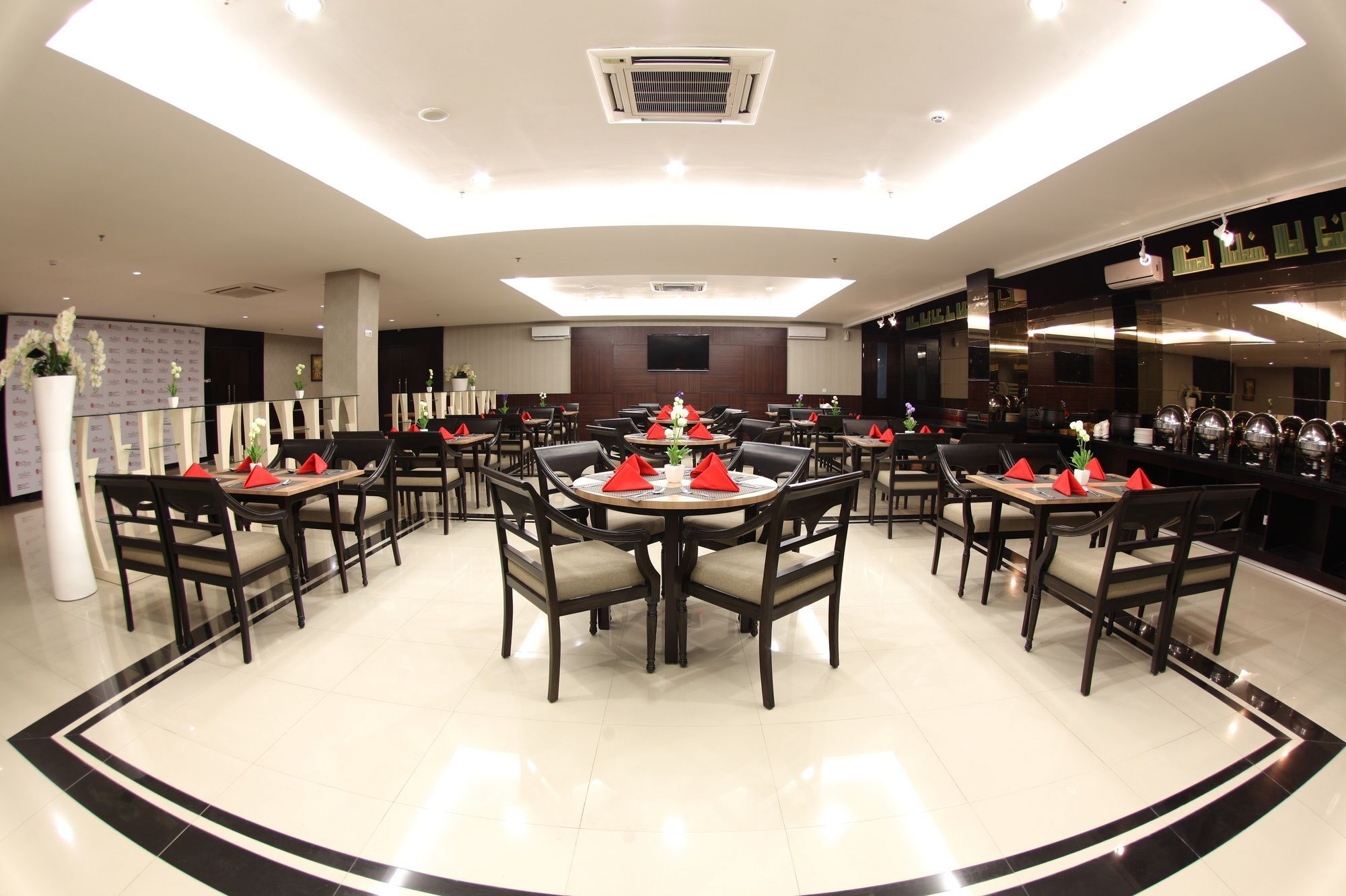 Luxury Malioboro Hotel Yogyakarta Bagian luar foto